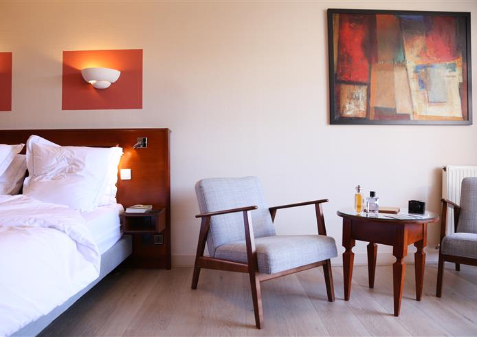 Large room with seaview - Bellevue Hotel