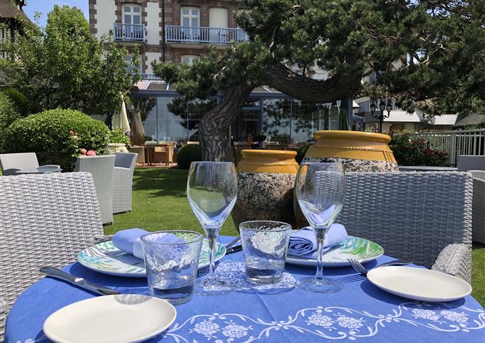 Bellevue Hotel Restaurant, Cote Fleurie - Bellevue Hotel