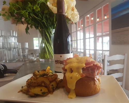Restaurant le Bistrot fleuri, Villerville, Normandy - Bellevue Hotel