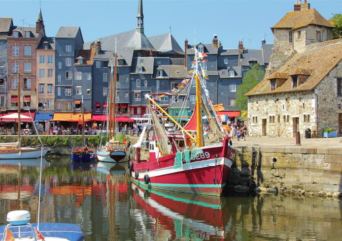 Old port of Honfleur, Stay in Normandy - Bellevue Hotel
