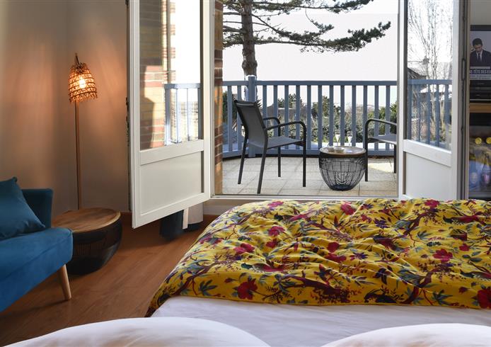 Spacious room with sea view - Bellevue Hotel