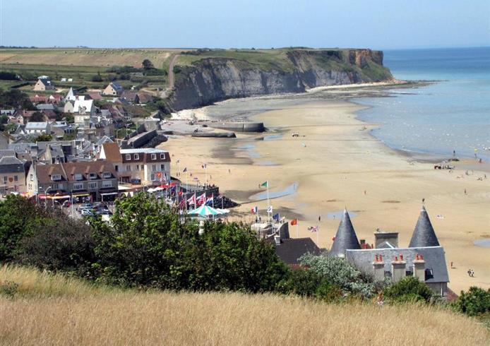 beach of arromanches les bains - Bellevue Hotel