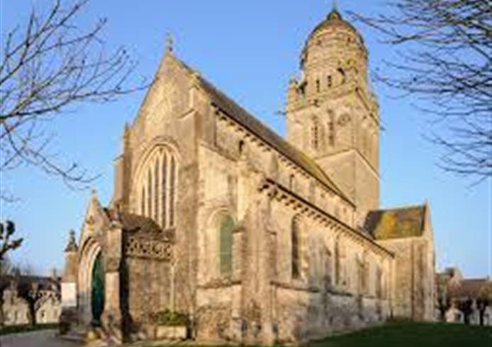 Church of Sainte Marie du Mont  - Bellevue Hotel