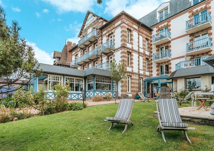 Hotel Restaurant Bellevue sea view Villerville Normandy - Bellevue Hotel