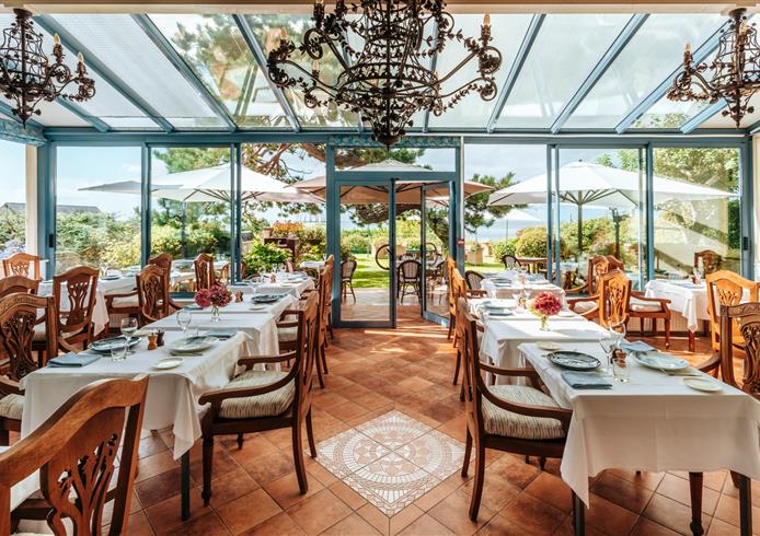 Hotel Restaurant Bellevue sea view Villerville Normandy - Bellevue Hotel